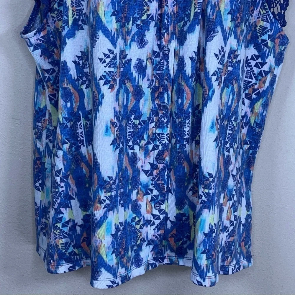 LARGE SIGNATURE STUDIO BLUE TRIBAL GEOMETRIC EMBROIDERED ACCENT TOP